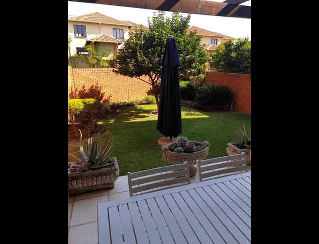 2 BEDROOM APARTMENT FOR SALE IN SUNNINGHILL